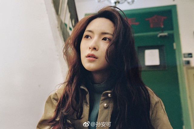 Ngoài đời, Tôn Khả An cũng là một trong những hot girl mạng xứ Trung sở hữu rất nhiều fan hâm mộ.