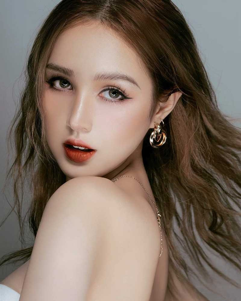 Ngap lập tức, Xoài Non đã "lấy lại niềm tin" từ khán giả. Tất cả mọi người đều cho rằng bà xã Xemesis không nên make-up kiểu đó thêm một lần nào nữa.