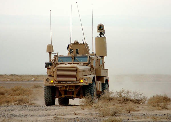 Xe chính thức đi vào hoạt động trong quân đội Hoa Kỳ từ năm 2002 nhằm dần thay thế cho dòng xe huyền thoại Humvee.