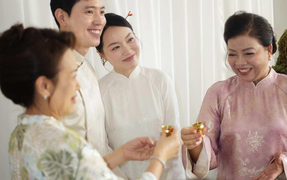 Quang Đạt có tên đầy đủ là Nguyễn Quang Đạt, sinh năm 1991. Anh được biết đến rộng rãi khi từng là cơ trưởng trẻ nhất Việt Nam. Ở thời điểm hiện tại, sau nhiều năm làm nghề và đã kiêm nhiệm cả vị trí quản lý, Quang Đạt vẫn là một trong những cơ trưởng nổi tiếng nhất Việt Nam.