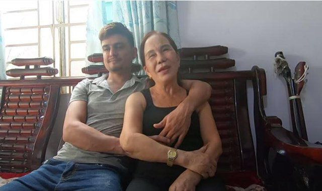 Ngoài ra, người phụ nữ đến từ Đồng Nai từng tiết lộ hiện tại gia hạn visa thành công cho chồng và anh có thể ở lại Việt Nam thêm một thời gian.