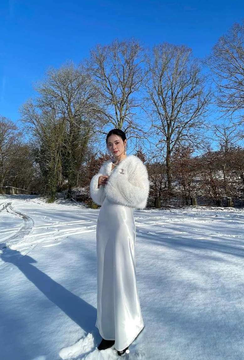 Người đẹp có style ăn mặc đa dạng, thay đổi theo hoàn cảnh.