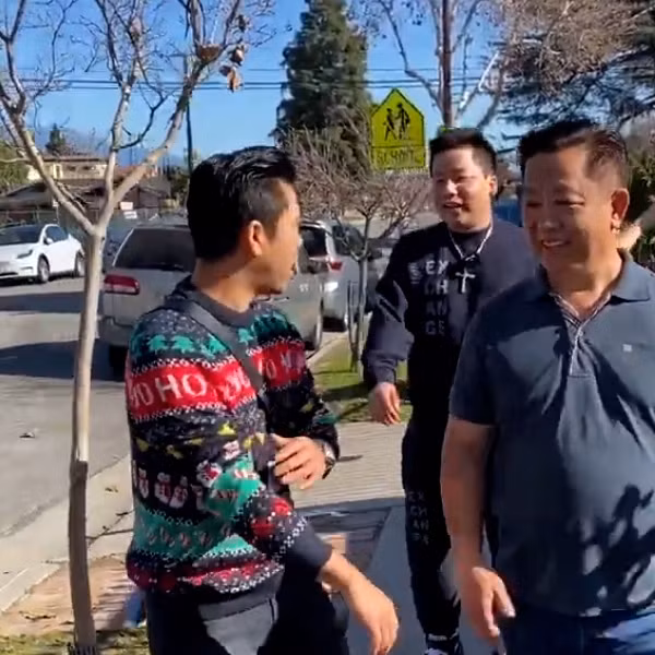 Sức khỏe của Khoa Pug sau hành trình kéo dài chân luôn khiến cộng đồng mạng chú ý.