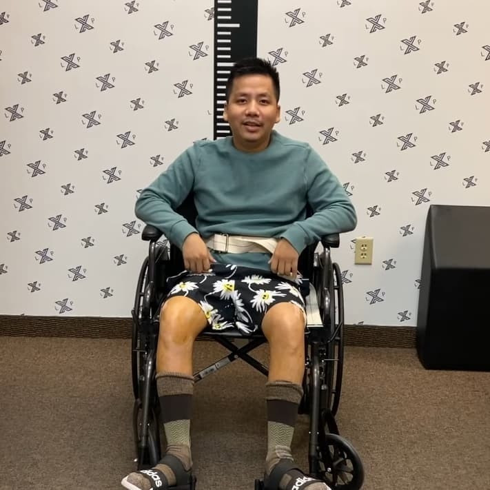 Giai đoạn ấy, thông tin này đã gây xôn xao và trở thành chủ đề bàn tán của tất cả mọi người, cái tên Khoa Pug chiếm sóng trên các diễn đàn MXH với hành trình kéo dài chân tại Mỹ để thay đổi chiều cao.