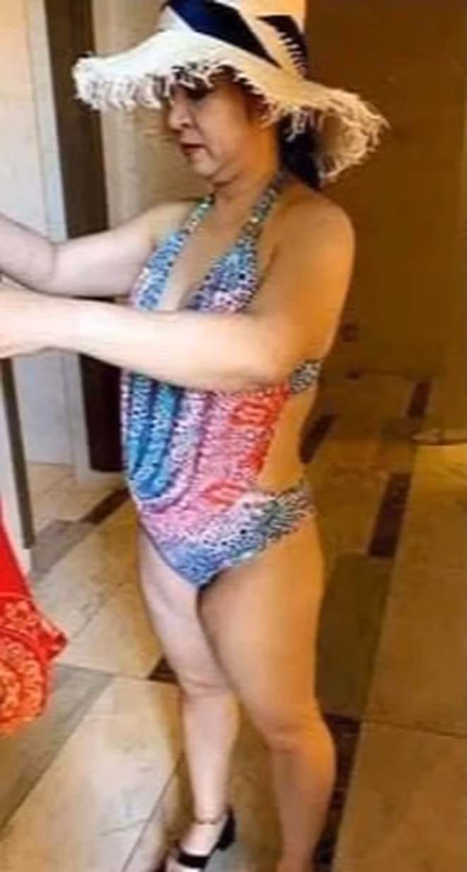 Dạo gần đây, trên MXH có lan truyền một vài bức ảnh của bà Nguyễn Phương Hằng do team qua đường chụp. Trong ảnh, trông nữ đại gia khá khác biệt so với bình thường.