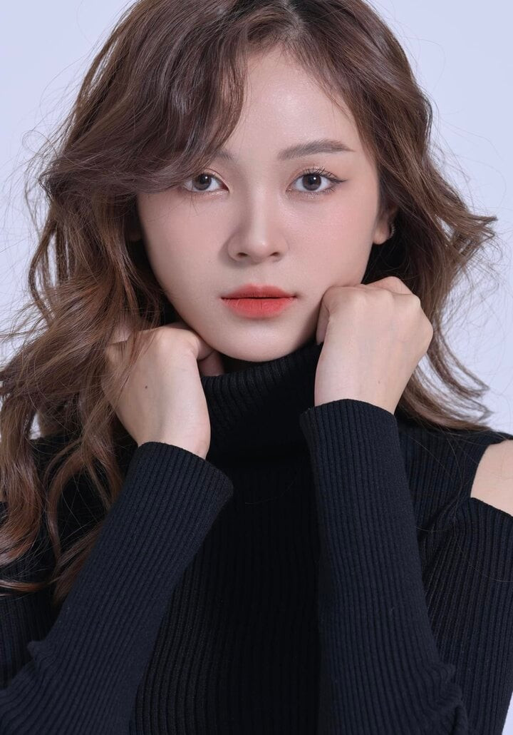 Hoàng Nguyệt dự định trong thời gian tới sẽ học thêm các khóa học về diễn xuất để phục vụ công việc lâu dài.