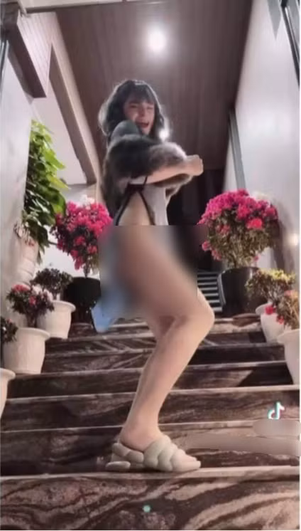 Mặc dù lời thả thính đậm chất ngôn tình nhưng Trần Đức Bo chỉ khiến cộng đồng mạn "nổi da gà".