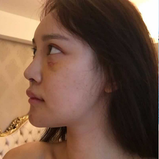 Mới nhìn vào ai cũng trầm trồ trước nhan sắc Aby đẹp như tranh vẽ với gương mặt chuẩn Vline, các đường nét đều vô cùng thanh tú, làn da trắng hồng mịn màng và đặc biệt là vóc dáng thon gọn vạn người mê.