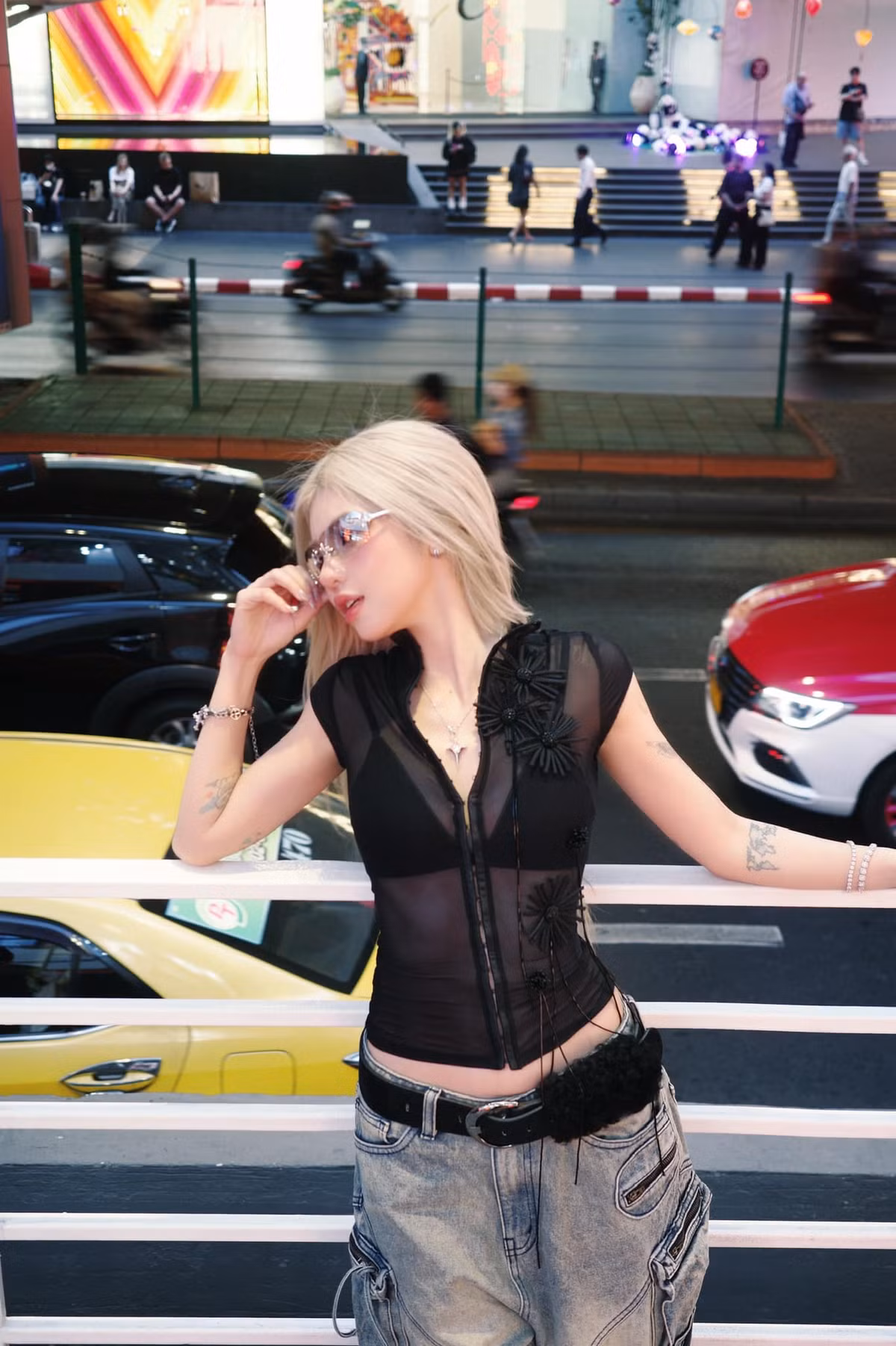 Bùi Thảo Ly (CiiN) là một trong những TikToker của Việt Nam có khả năng tạo "trend". Cô gây được ấn tượng với khán giả nhờ vẻ ngoài xinh đẹp, cá tính.