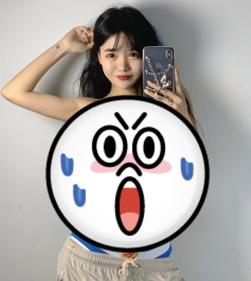 Đặc biệt rất nhiều cô gái trẻ ngưỡng mộ vẻ đẹp hình thể của Mộc Lâm Tiểu Nhã.