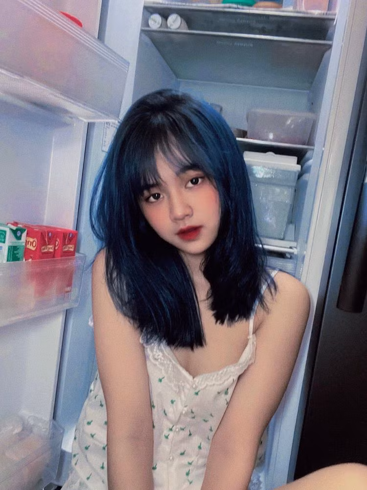 Cặp đôi Tuấn Tài và Đoan Tâm hẹn hò hơn một năm nay nhưng chỉ âm thầm theo dõi tài khoản cá nhân của nhau và thỉnh thoảng đăng ảnh check-in ở cùng địa điểm.