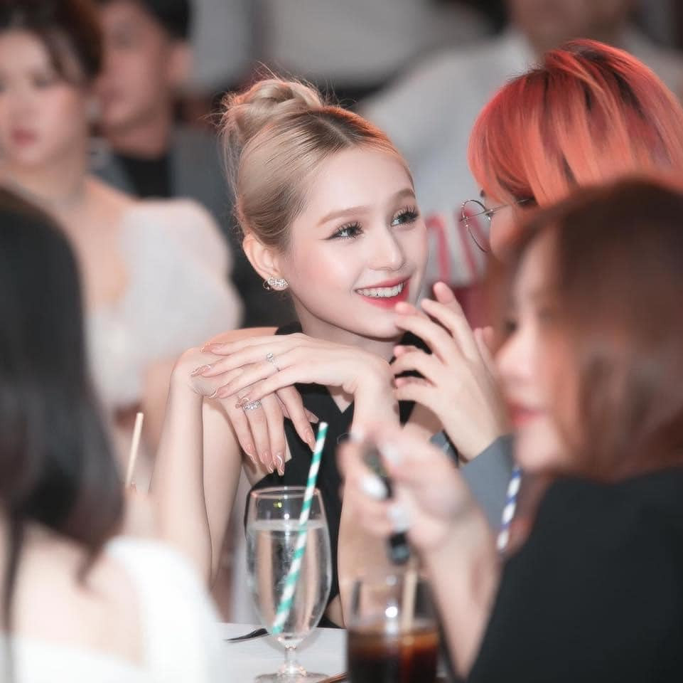 Hiện tại, hình ảnh của Xoài Non đang nhận được sự quan tâm đặc biệt của đông đảo khán giả.