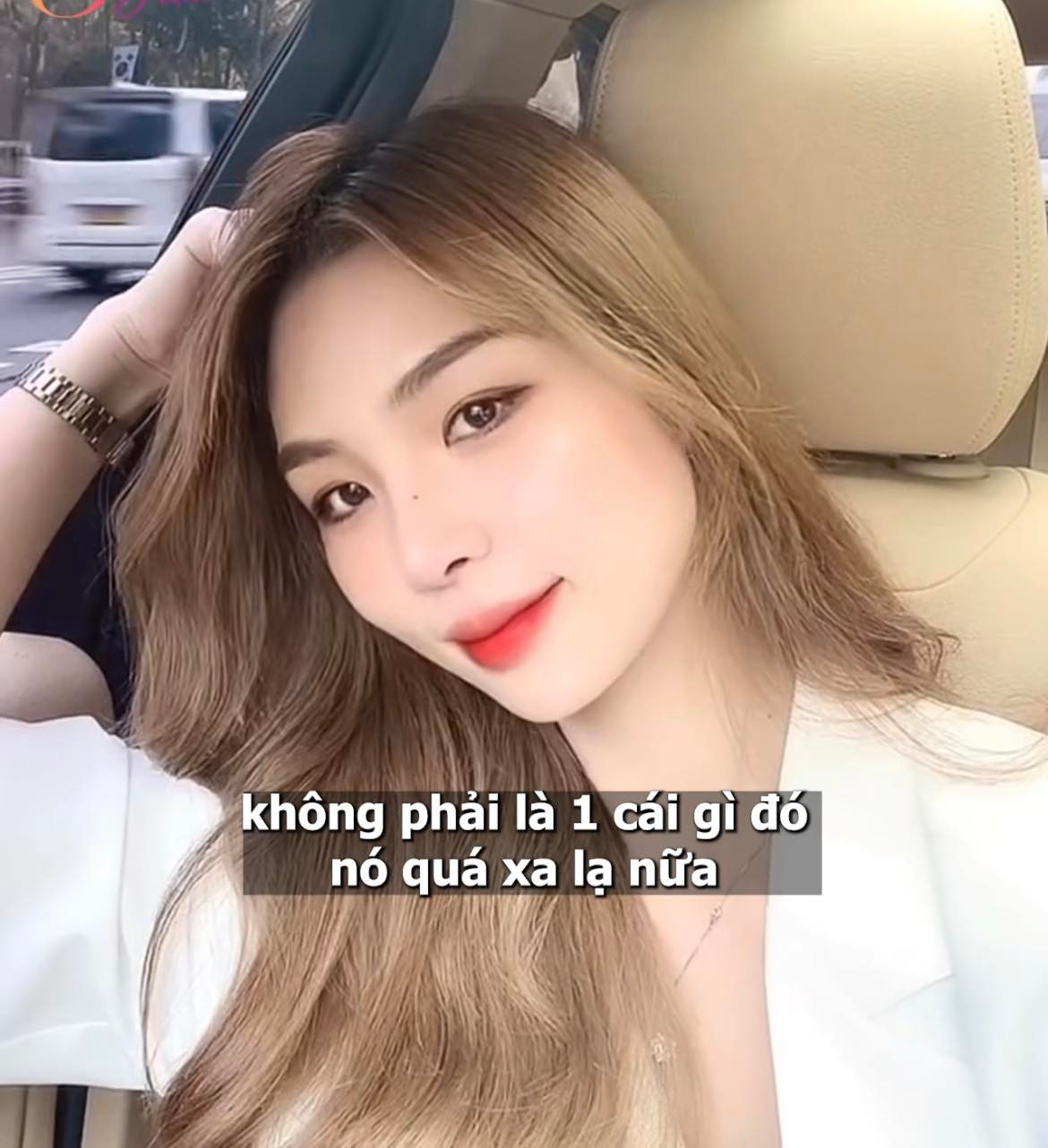 Nhan sắc hiện tại của Hương Nổi.