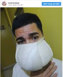 Trong diễn biến phức tạp của dịch COVID-19, việc đeo khẩu trang để chống giọt dịch là điều mà bất cứ ai cũng nên làm. Phần vì bảo vệ bản thân cũng là trách nhiệm với cộng đồng.