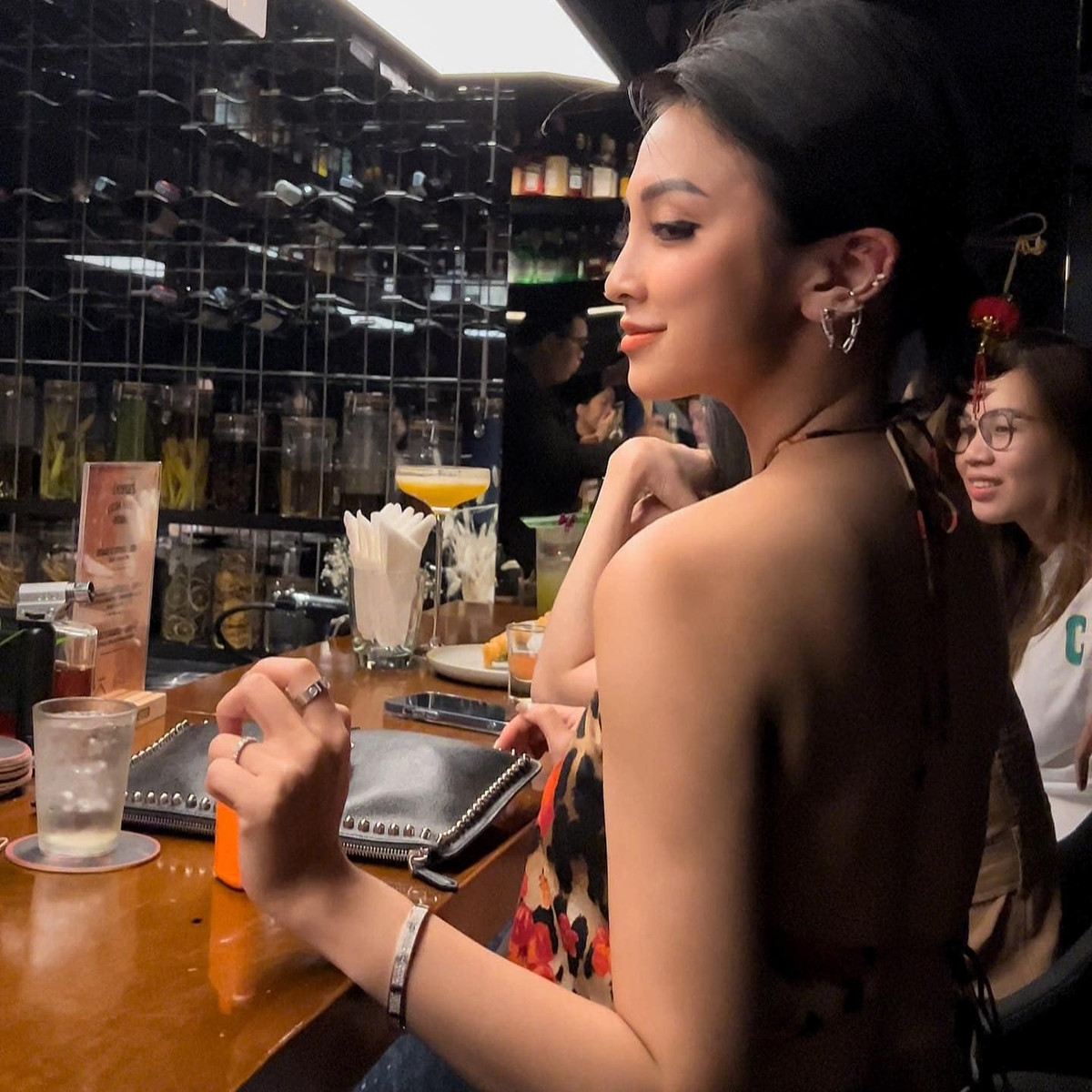 Theo những gì Jessie chia sẻ, gia đình cô là một gia đình bình thường ở Việt Nam, cô từng chia sẻ những gì cô có được đều là do bản thân tự cố gắng.