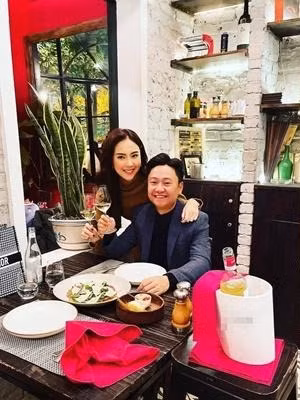 Ngoài ra, mọi người còn bày tỏ khá ngạc nhiên với khoảng thời gian bên nhau cực dài của vợ chồng Mai Ngọc.