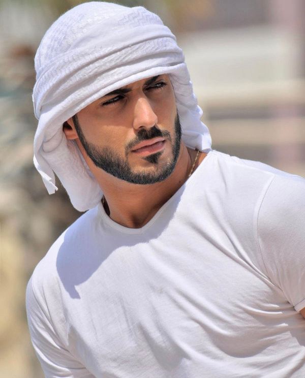 Thế nhưng, dù mang tiếng bị trục xuất nhưng trên thực tế, cả 3 đều không hề phạm pháp. Theo nhiều nguồn tin, họ chỉ bị cảnh sát nhắc nhở do khiêu vũ ở khu vực cấm trong lễ hội chứ không hề bị mời ra ngoài.