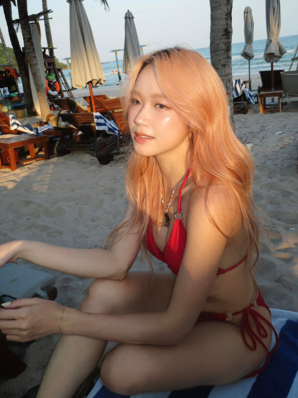 Tâm Xíu (Hoàng Thị Minh Tâm, SN 1996) trở nên nổi tiếng vào những năm 2014 khi chỉ sau 1 đêm, bức ảnh cô bạn cười nháy mắt được share rần rần trên MXH.