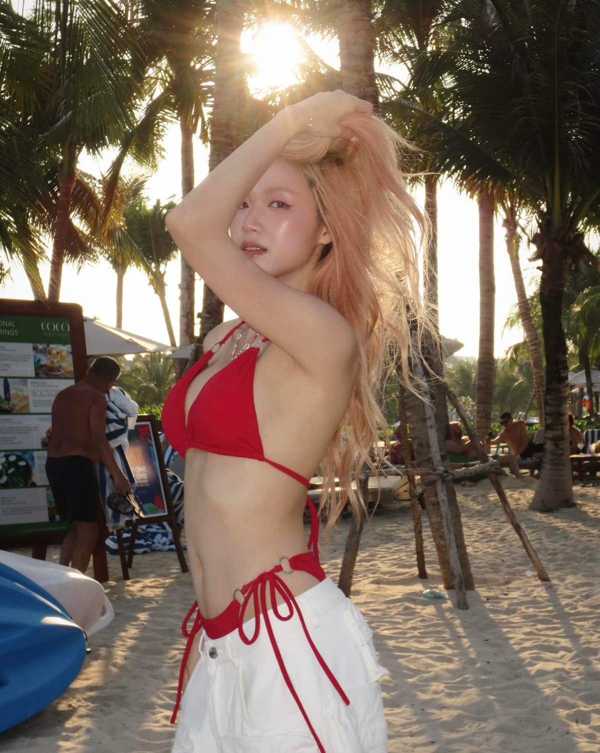 Hai năm sau đó, hot girl Tâm Xíu tiếp tục trở thành Á khôi 2 ở Chung kết Tài Sắc Nữ Sinh Báo Chí của Học viện Báo chí và Tuyên truyền. Vào hồi tháng 6/2020, Tâm Xíu chính thức lên xe hoa với Đỗ Tuấn Anh.