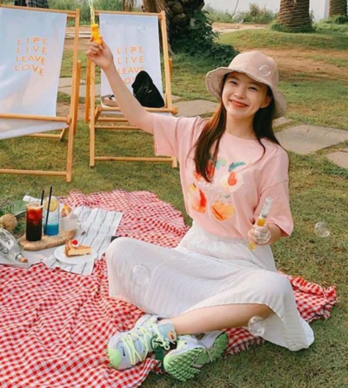 Sau sự việc, Lee Ha Neul đã phải viết thư tay để xin lỗi những người cô làm tổn thương và yêu mến cô. Trong thư, cô thừa nhận những lỗi lầm trong quá khứ, và mong muốn được gặp mặt trực tiếp người bị hại để khắc phục, bày tỏ sự ăn năn.