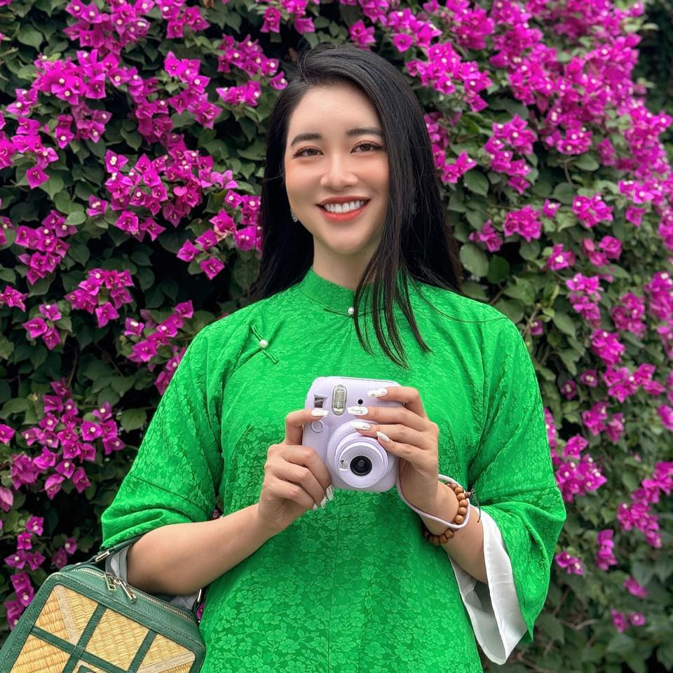 Visual bên ngoài của Quỳnh Tranh cũng nhận nhiều lời khen vì không khác quá nhiều so với trên ảnh.