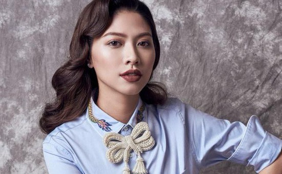 Những thứ đó đều đáng trân trọng, nó giúp mình hiểu hơn để học cách "tiến hoá" chứ không "thoái hoá". Để học cách cảm nhận hạnh phúc theo cách của mình chứ không phải theo tiêu chuẩn của người khác". Ngọc Trinh chia sẻ thêm.