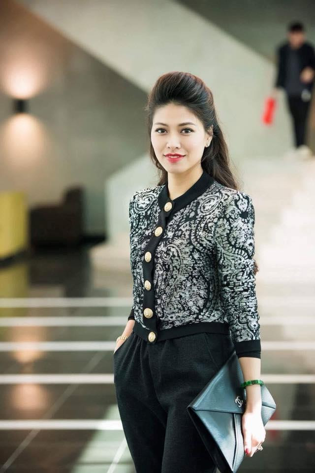 Phía dưới phần bình luận, nhiều người đã để lại nhiều lời khen có cánh cho Ngọc Trinh.