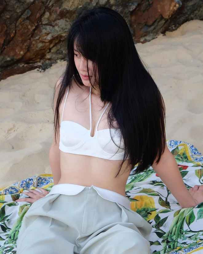 Về mẫu bạn đời lý tưởng, MC Quỳnh Chi cho biết muốn ở cạnh người cho mình cảm giác an toàn.