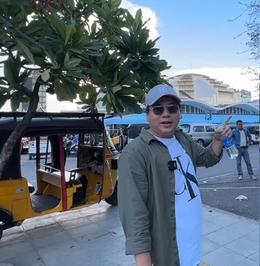 Sau khi thăm thú các nơi, hỏi thăm người Việt sống ở đây, Khoa Pug khẳng định không bao giờ có chuyện “việc nhẹ lương cao”, không yêu cầu gì hết nhưng lại nhận lương 1.000 USD (khoảng 24 triệu đồng).