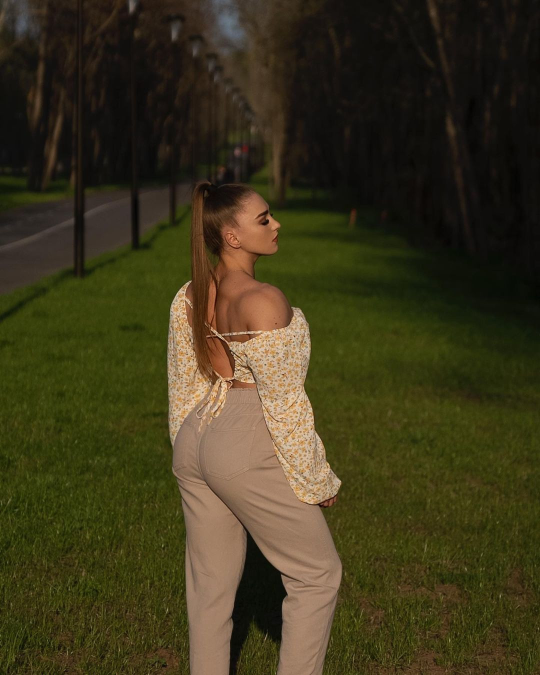 Vì quá đam mê gym mà Julia có thể tập tới 7 – 8 tiếng mỗi ngày.