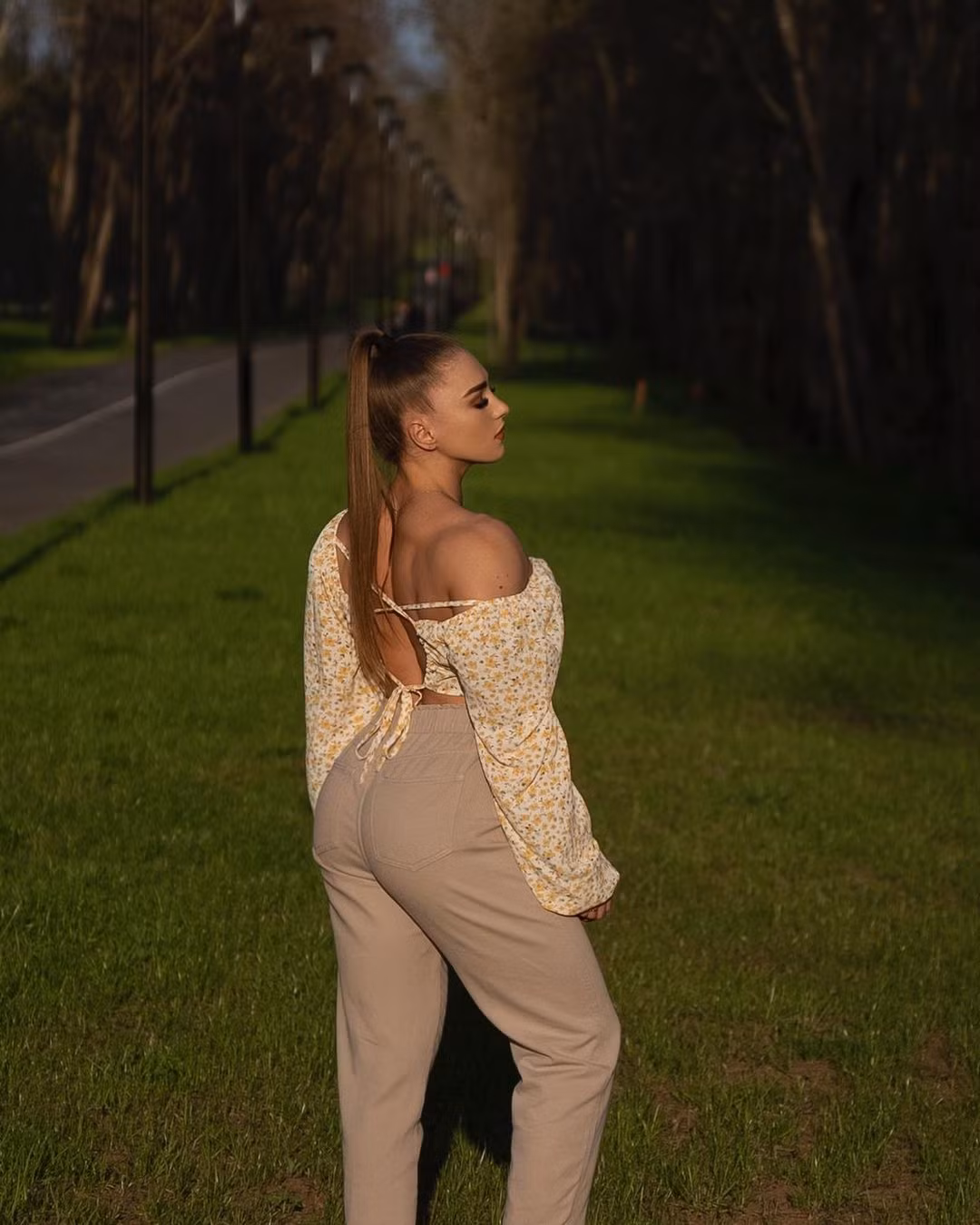 Vì quá đam mê gym mà Julia có thể tập tới 7 – 8 tiếng mỗi ngày.