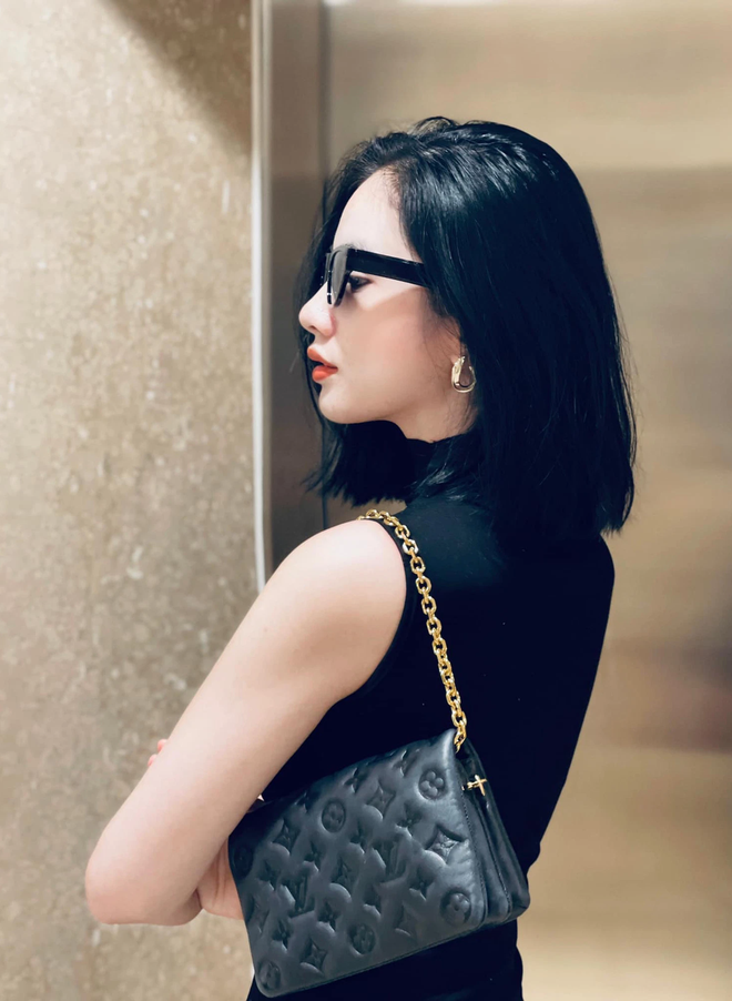 Giữa một rừng gái đẹp nhiều nhan nhản, Cẩm Đan vẫn luôn được netizen nhớ đến nhờ nhan sắc sắc sảo, ấn tượng, khó lẫn với người khác.