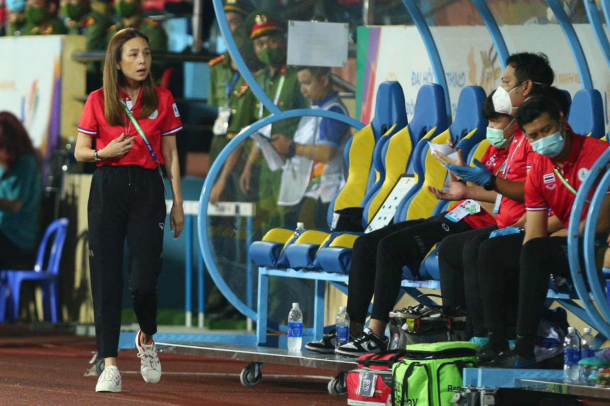 “Tôi nghĩ sẽ rất khó khăn cho Thái Lan khi đấu với Singapore, Lào và cả Campuchia. Mỗi trận đấu sẽ là một trận đấu rất khó khăn vì các đội này đang dần có sự tiến bộ” bà Nualphan chia sẻ.