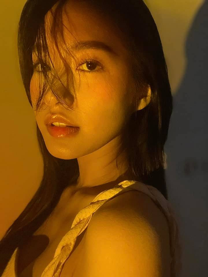 Cụ thể, Doãn Hải My có viết: "Mỗi người chúng ta là một cá thể riêng biệt với vẻ đẹp, ưu điểm, khuyết điểm riêng cùng cách suy nghĩ, phong cách sống... riêng; chính những yếu tố đó tạo nên mình. Bản thân My không bao giờ so sánh My với bất kì ai khác, vì My biết My là ai, My ở vị trí nào, My có ưu điểm gì...