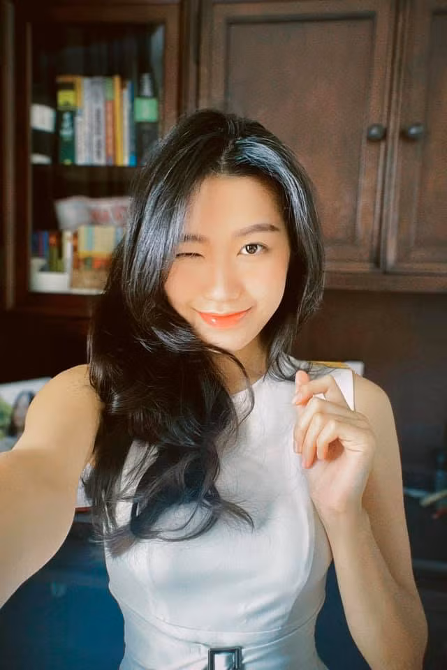 Mặc cho dân mạng mất công tìm ra hint hẹn hò, Hải My và Văn Hậu đều tập trung vào công việc và sự nghiệp riêng, không mảy may để ý đến tin đồn của netizen.