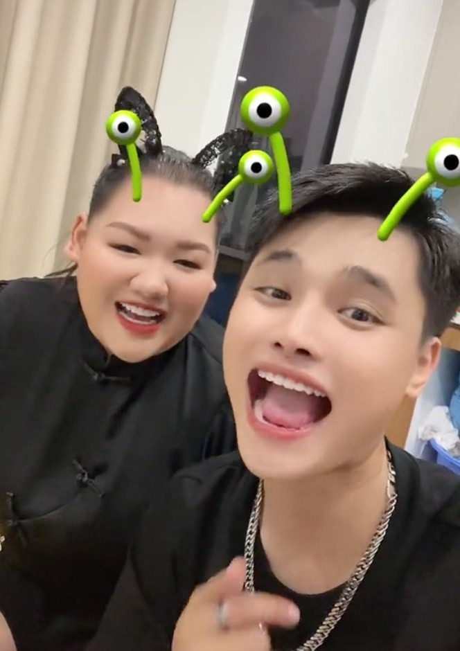 Trước những lời chỉ trích đó, cả Mai Kim Liên và Hải Vót đã liên tục lên tiếng đáp trả.