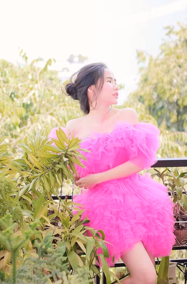 Với Minh Hương, Niềm vui của cô là được chứng kiến các thế hệ học trò trưởng thành từng ngày.