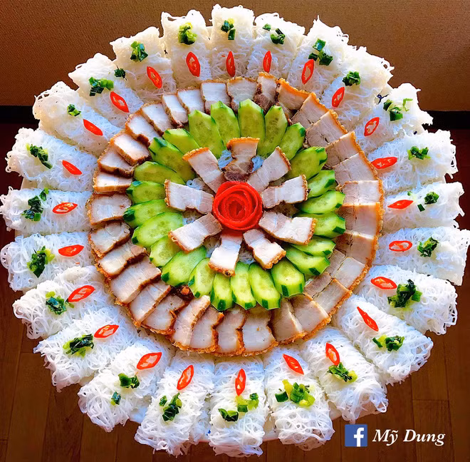 Mỹ Dung cũng cho biết thêm để làm được những món ăn Việt như mình từng làm cô bạn phải lên thực đơn và mất khoảng một tuần để chuẩn bị đủ gia vị.