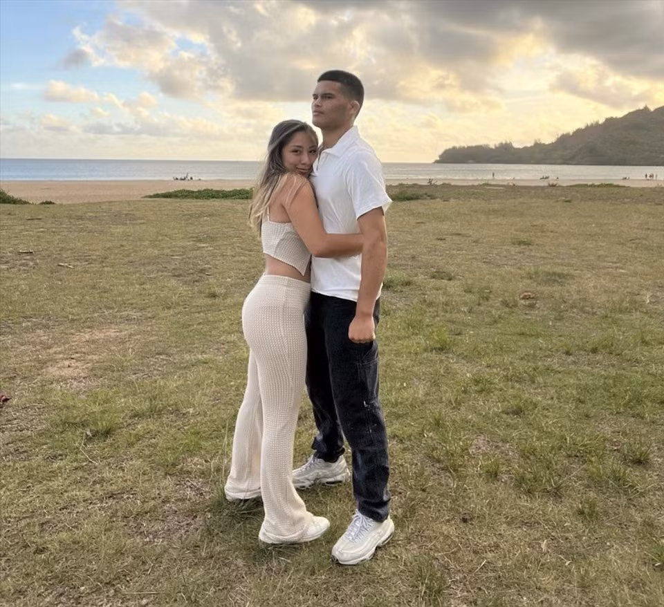 Với những thành tích ấn tượng (1 lần vô địch châu Âu và huy chương vàng ASIAD ở đai xanh, 1 lần vô địch thế giới ở đai tím, giành huy chương vàng SEA Games 2019 khi mang đai nâu), nữ võ sĩ gốc Mỹ đã nhận đai đen Jiu-Jitsu ở tuổi 18.