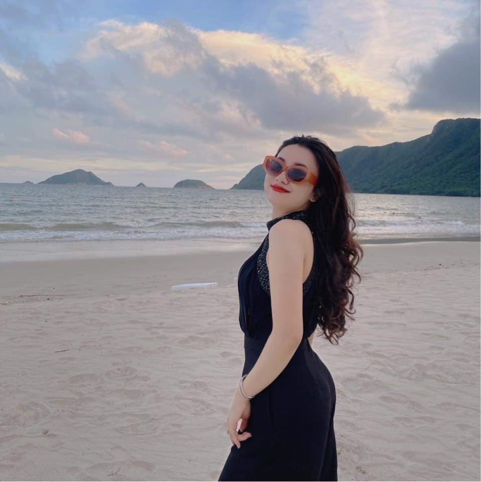 Để có được vóc dáng thon gọn như hiện tại, Thúy Quỳnh luôn cố gắng duy trì tập luyện đều đặn. Người đẹp SN 1997 đã có thời gian dài gắn bó cùng bộ môn Pilates (bài tập thể chất tác động đến tất cả bộ phận trên cơ thể).