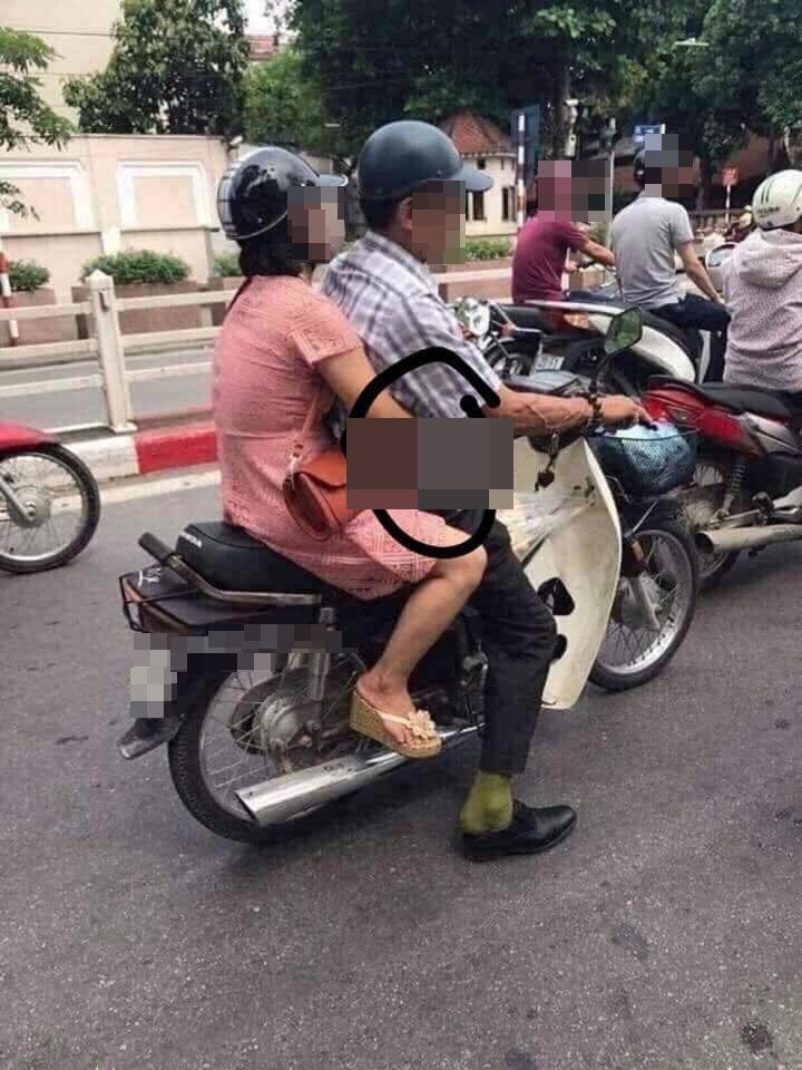 Thời gian qua, mạng xã hội xuất hiện không ít những trường hợp ngang nhiên diễn cảnh nóng nơi công cộng.