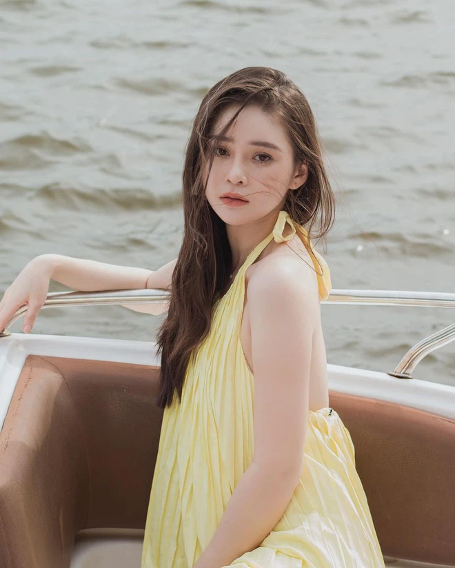 Đặc biệt, nụ cười cực tươi của Thảo Nguyên thực sự xứng đáng nhận điểm 10.