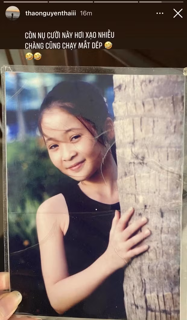 Ai cũng biết Thái Thảo Nguyên hiện tại cực kì xinh đẹp, quyến rũ và sang chảnh. Nhưng hóa ra từ bé, hot girl sinh năm 1998 này đã đáng yêu và có nét