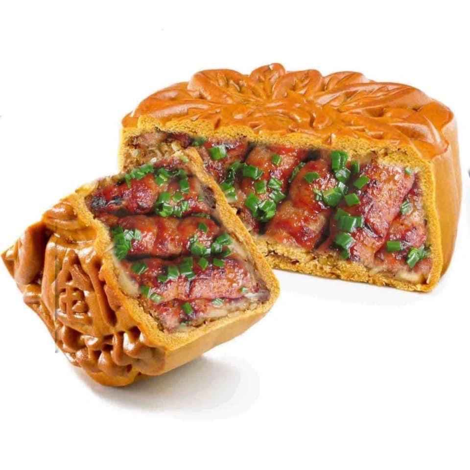 Món sườn nướng mỡ hành cũng được xướng tên trong dòng bánh trung thu mới