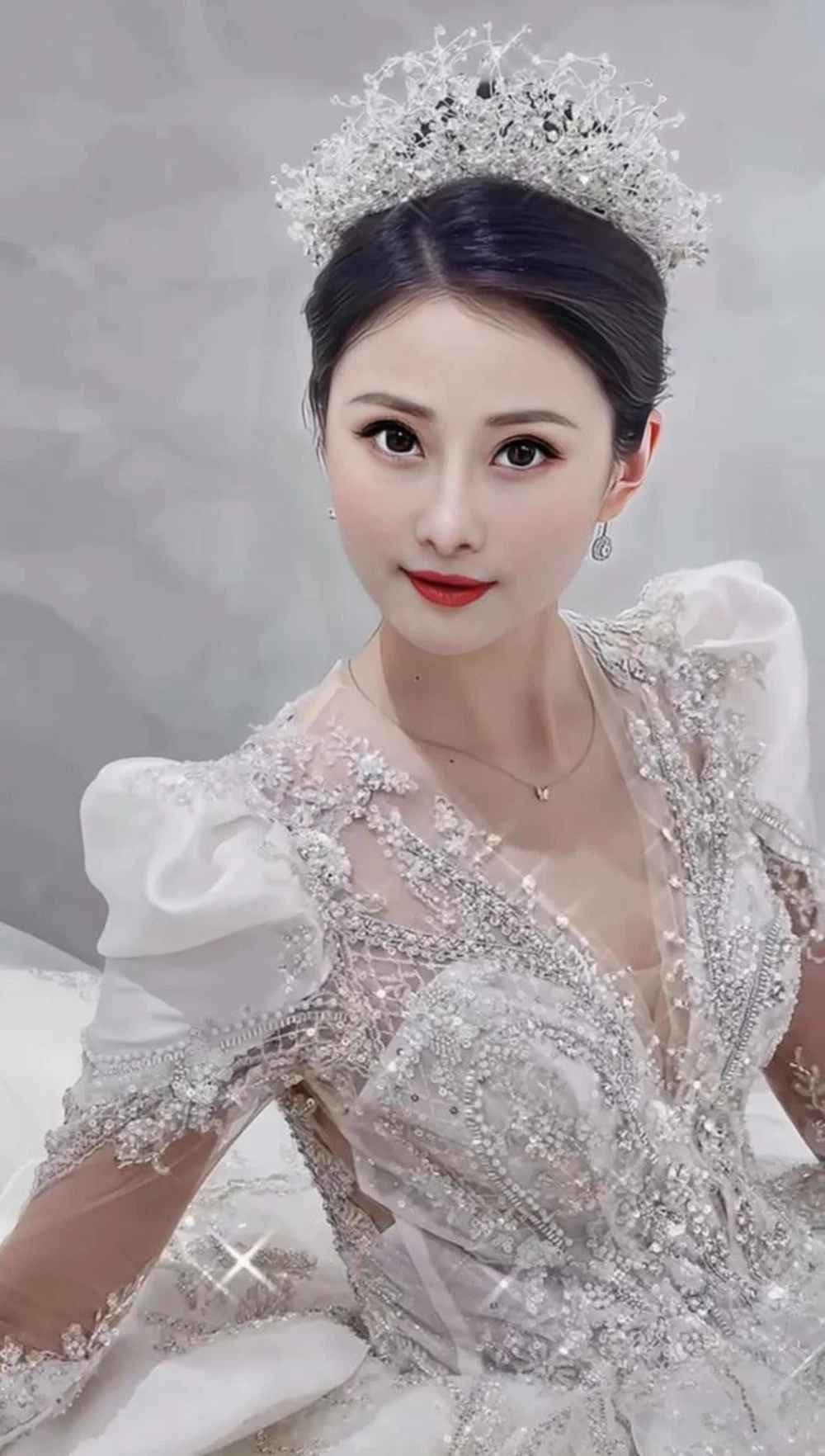 Thanh Loan không ngần ngại chia sẻ bản thân đã nhờ đến các biện pháp can thiệp thẩm mỹ để tân trang nhan sắc.