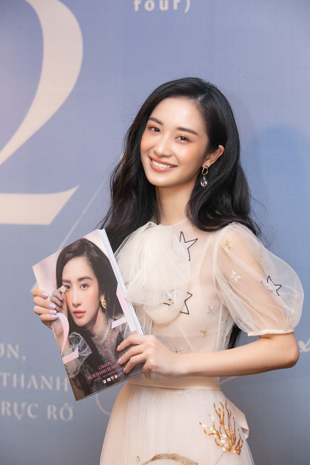 Ngắm nhìn Jun Vũ, nhiều fan để lại bình luận cho rằng cô nàng sở hữu vẻ đẹp nhẹ nhàng, đủ để khiến nhiều trái tim đổ gục.