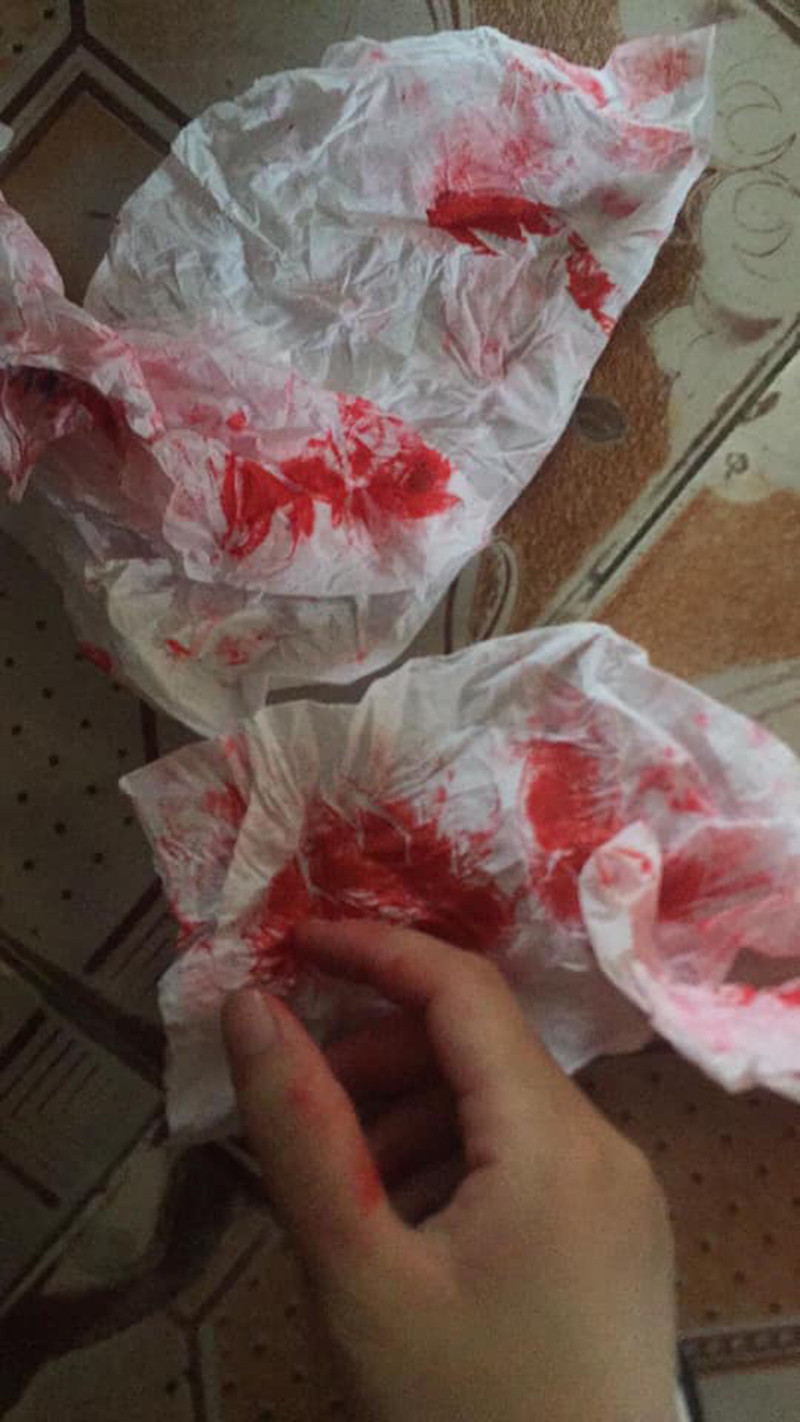 Tang vật còn để lại sau vụ "phấn son tặc lộng hành".