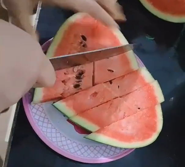 Bên cạnh những lời khen, chê trái chiều nhiều dân mạng cũng phải gật gù rằng dù sao đây cũng là 1 cách làm để rút thêm kinh nghiệm.