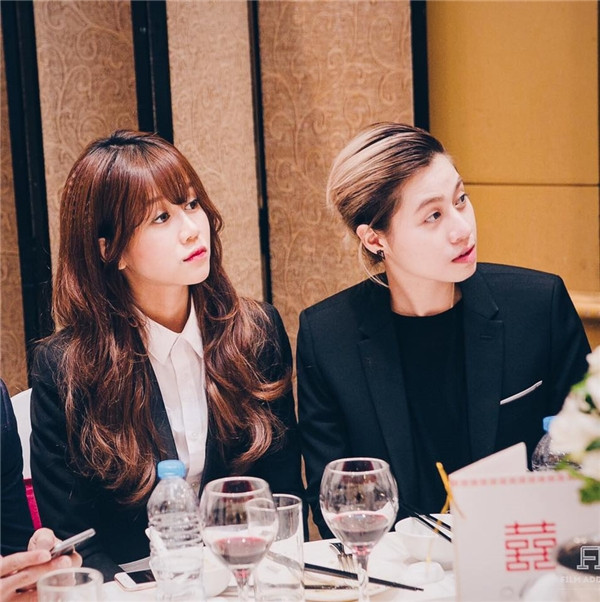 Đến năm 2018, sau scandal giữa An Nguy - Kiều Minh Tuấn - Cát Phượng, đôi trẻ hạn chế đăng ảnh chung.