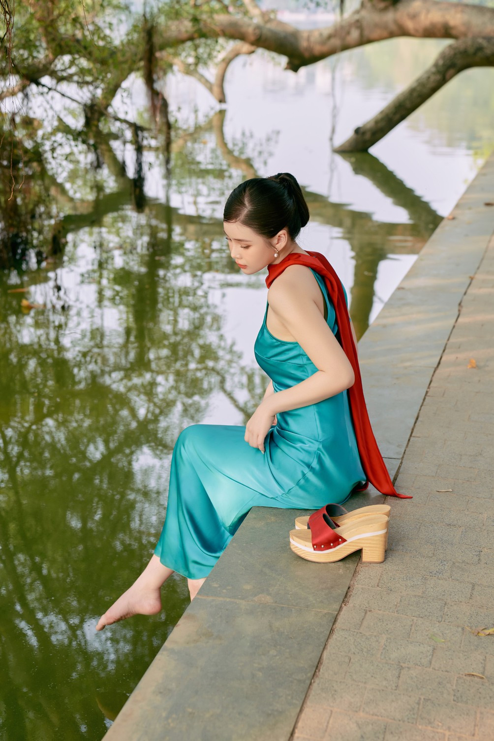 Tuy nhiên cho đến hiện tại, Thái Thảo Nguyên vẫn chưa cho ra mắt sản phẩm nghệ thuật nào. Người đẹp Đà Nẵng ngày càng kín đáo về cuộc sống và công việc.